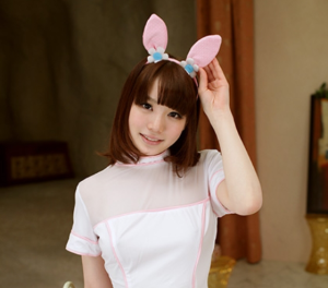 鈴村あいり、初期の名作。うぶな美少女がうさ耳コスで吉村卓にご奉仕。